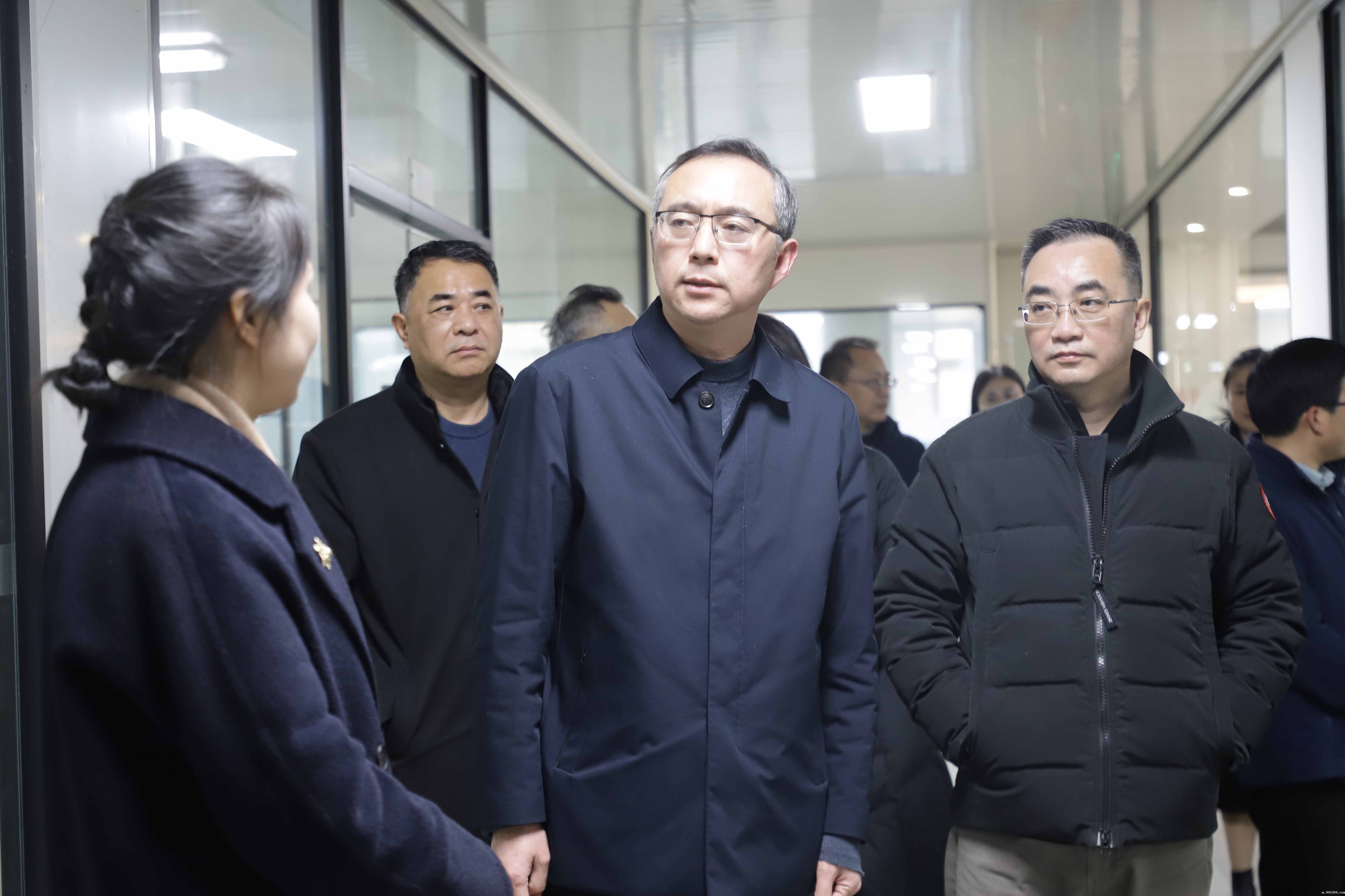 1738980707451199.jpg 3.jpg