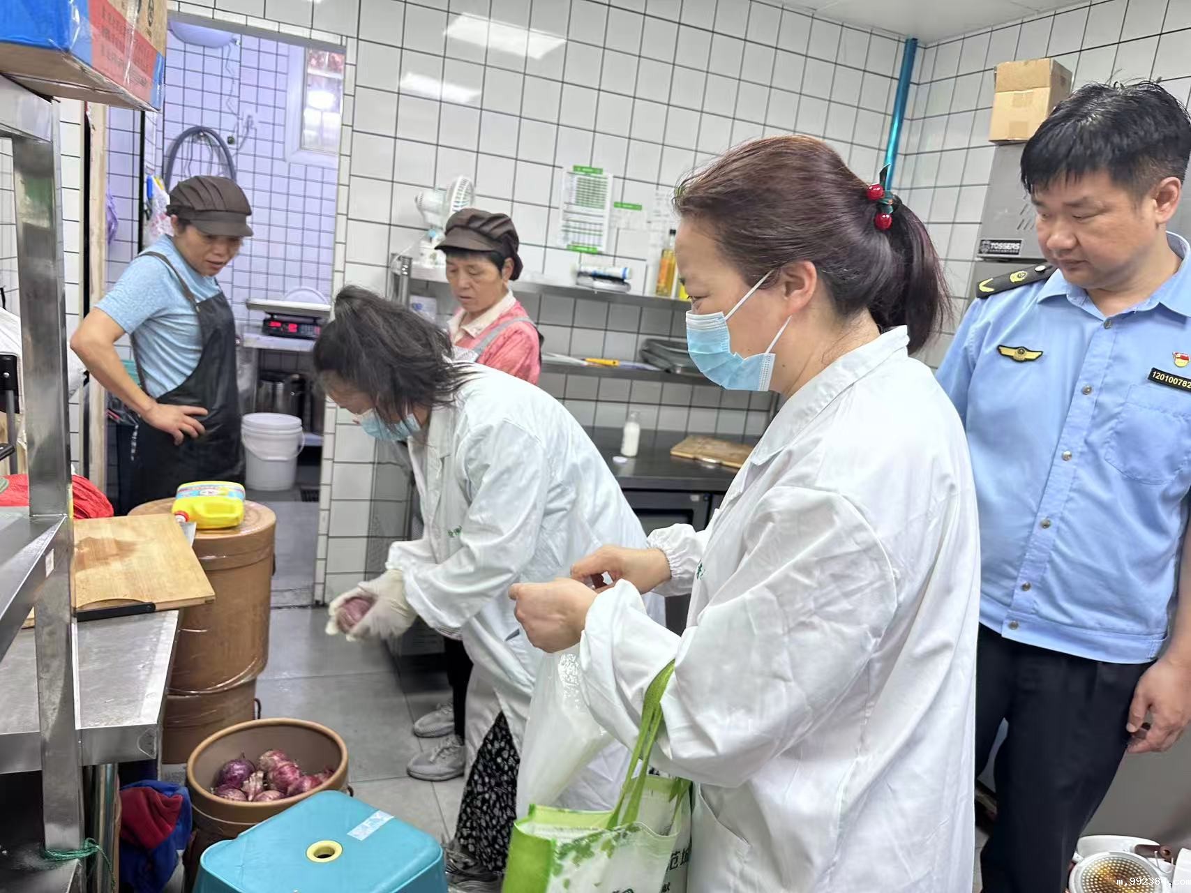 1750658060229647.jpg 84a01106-d7ce-4a82-8865-5d76ebcbba45.jpg